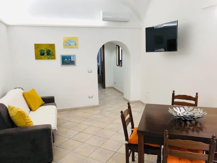 The House Of The Poet Apartamento Civitavecchia Exterior foto